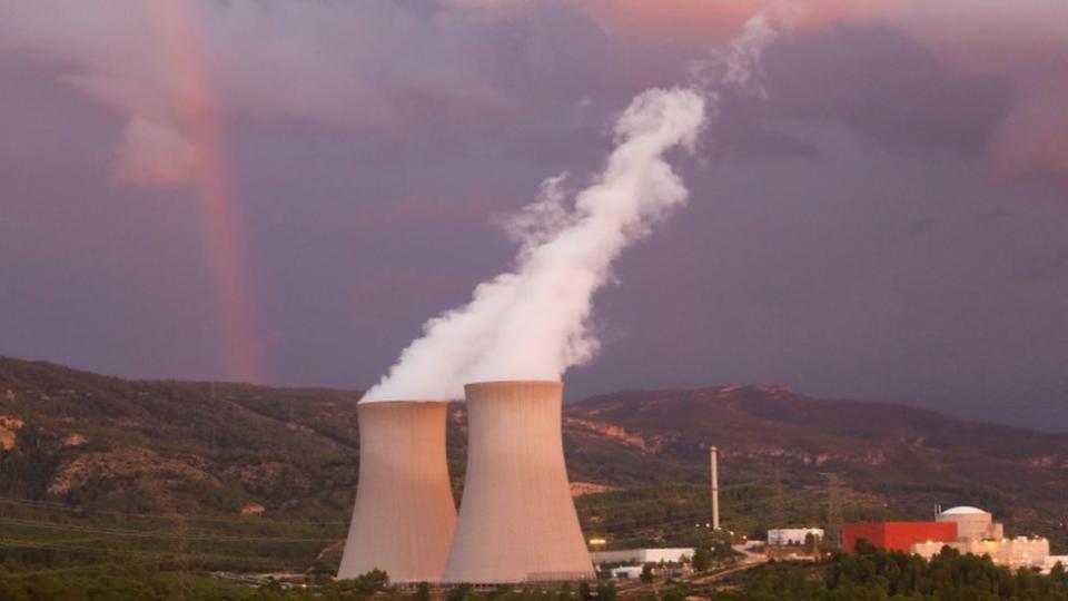 Planta nuclear en Valencia, España.