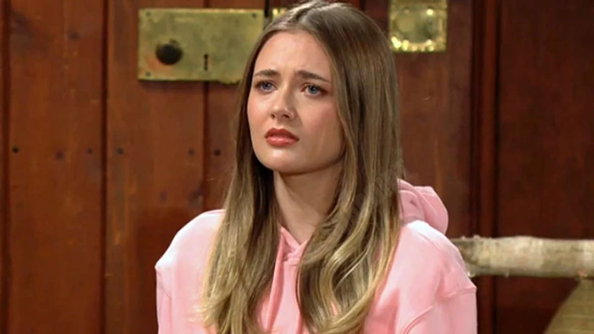  Reylynn Caster as Faith upset in The Young and the Restless. 