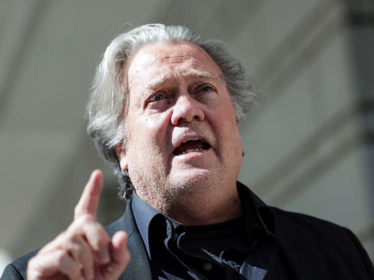 Steve Bannon warns Jan. 6 committee staffers 'there's going to be a real committ..