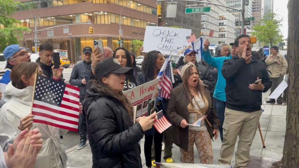Dozens of pro-Israel protesters rally outside Sen. Chuck Schumer’s Manhattan office Friday. Steve Vago/NY Post