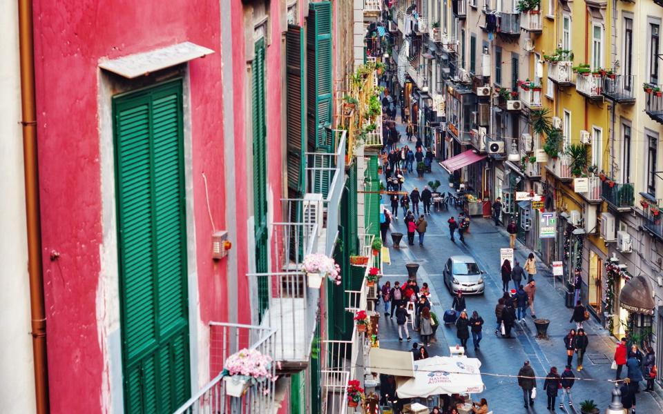 Naples, Via Chiaia