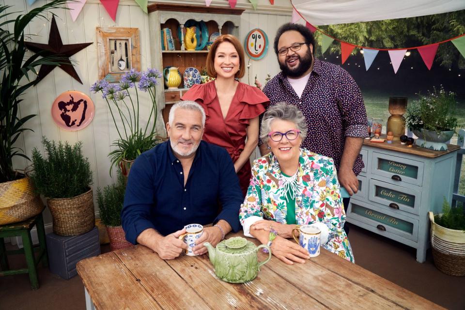 ellie kemper, zach cherry, paul hollywood, prue leith, the great american baking show