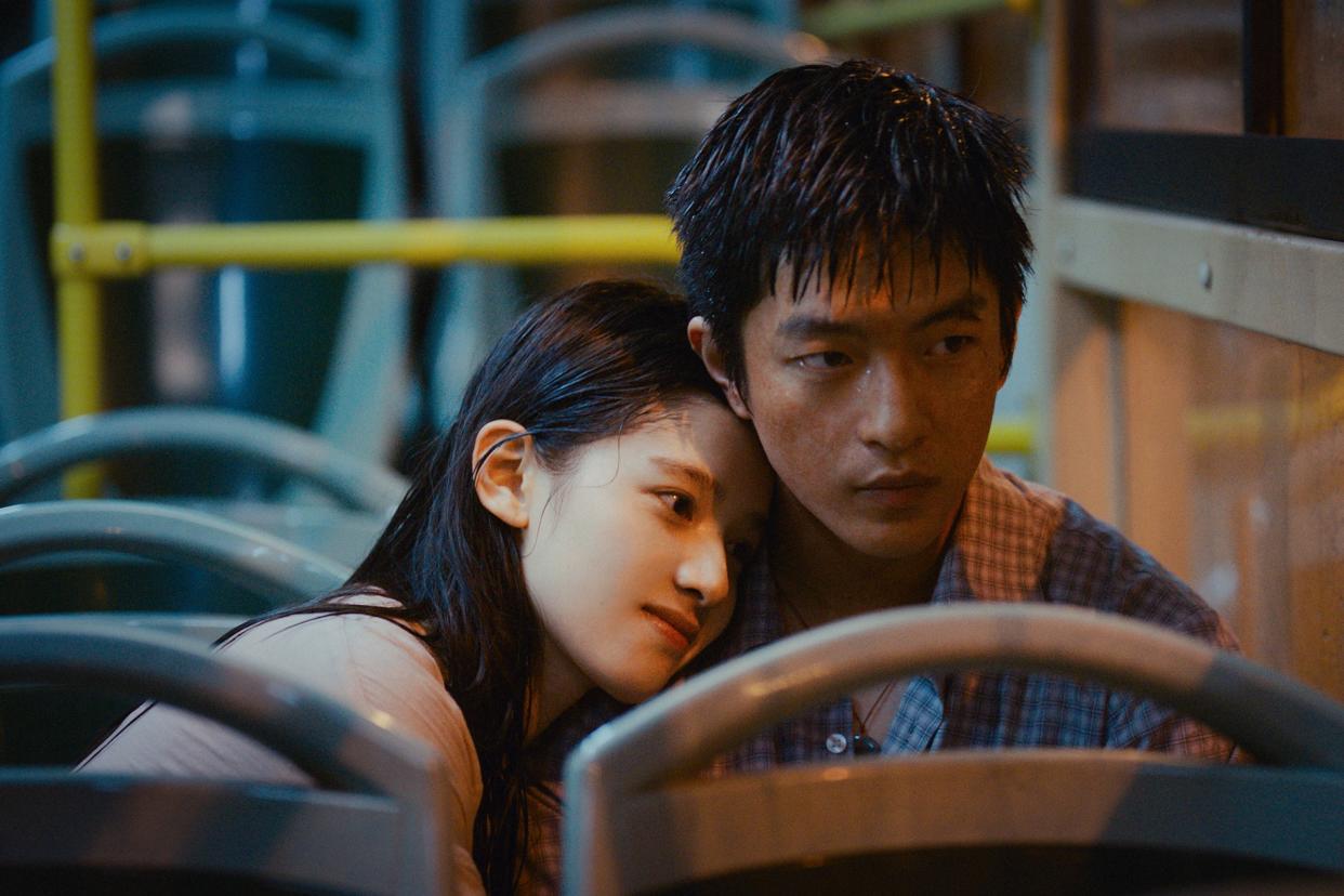 Love Will Tear Us Apart follows a 10-year romance tale between Lu Qinyang (Qu Chuxiao) and Ling Yiyao (Zhang Jingyi). (Photo: Shaw Organisation)