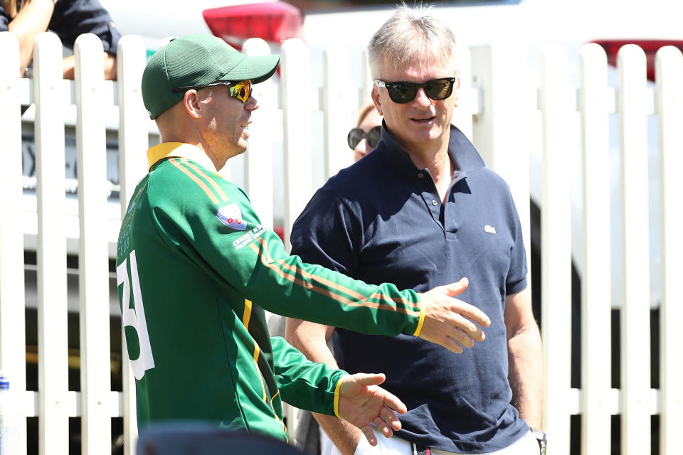 SYDNEY, AUSTRALIA - NOVEMBER 10:  David Warner of Randwick-Petersham speaks to Steve Waugh during the Sydney Grade Cricket One Day match between Randwick-Petersham and Sutherland at Coogee Oval on November 10, 2018 in Sydney, Australia.  (Photo by Mark Metcalfe/Getty Images)