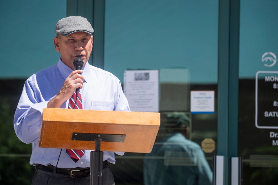 Southwest Counseling Center CEO Roque Garcia speaks during the Southwest Counseling Center reopening event on Thursday, May 26, 2022. 