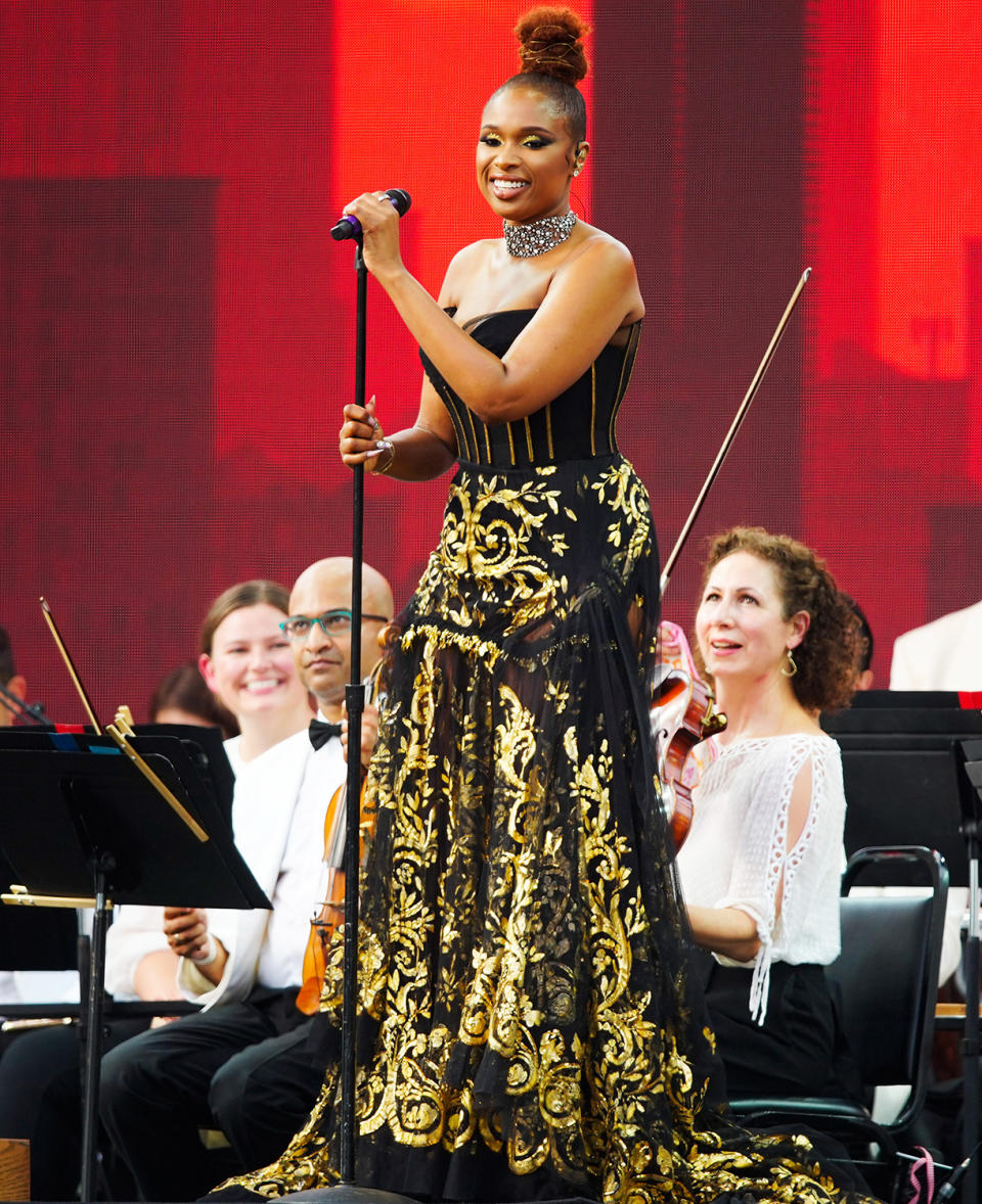 <p>Jennifer Hudson is all smiles during her performance onstage at the We Love NYC: The Homecoming Concert in Central Park.</p>