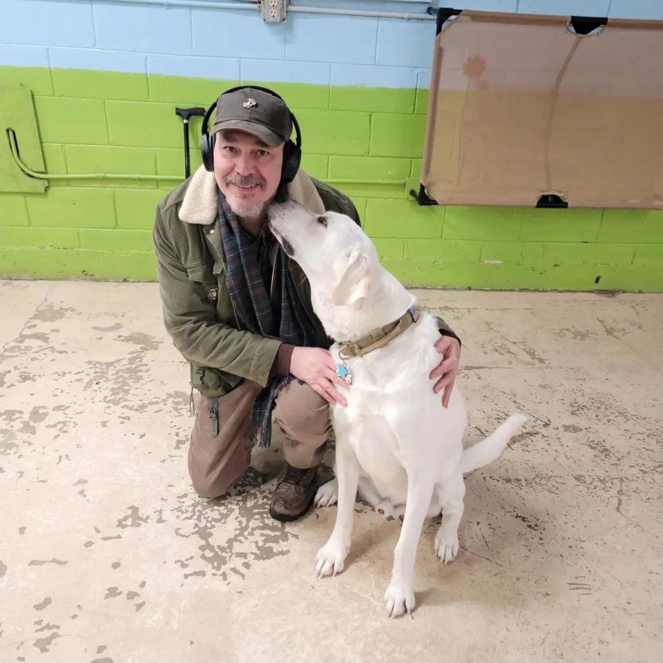 Jesse Lovell and his service dog, Oliver, make monthly appearances at the Sheboygan Area Veterans Treatment Court.