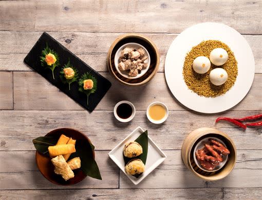 六福萬怡酒店推出的「2020怡饗天開　港點吃到飽」活動，提供35道港式餐點吃到飽。（圖／業者提供）