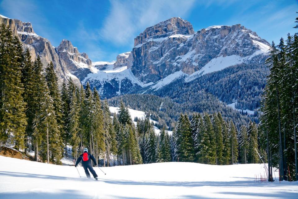 Una pista de esquí de Val Di Fassa, Italia.