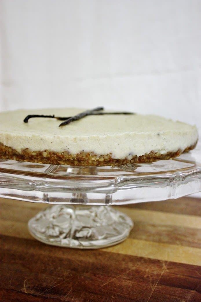 Vegan Vanilla Bean Cheesecake