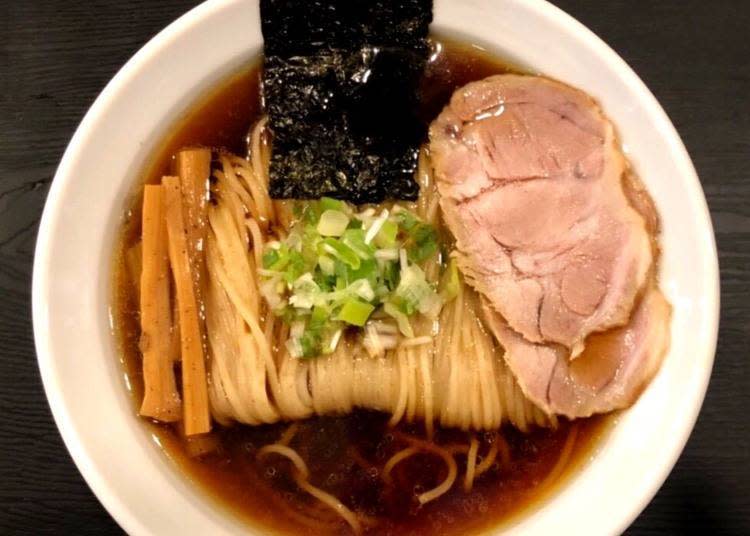 Chicken Broth Chinese Soba with Soy Sauce (\680)