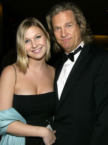 <p>Carlo Allegri/Getty</p> Jeff Bridges and his daughter Jessica attend the 6th Annual Costume Guild Awards reception on February 21, 2004 in Beverly Hills, California.