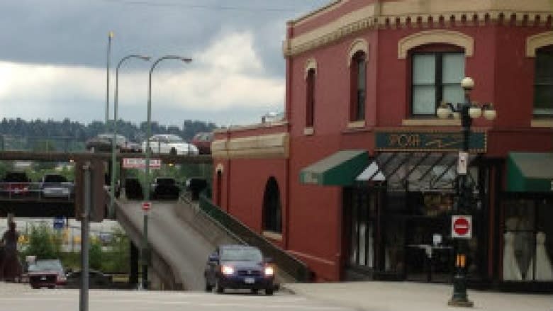 Save New Westminster parkade, build roof-top park say residents