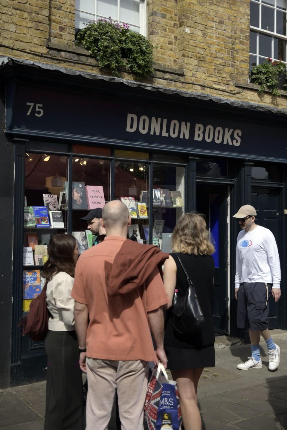 Donlan Books on Broadway Market (Daniel Lynch)