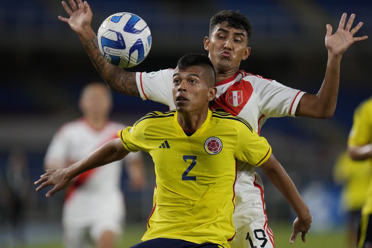 Colombia, rival directo de la Argentina en la lucha por la clasificación, derrotó a Perú 