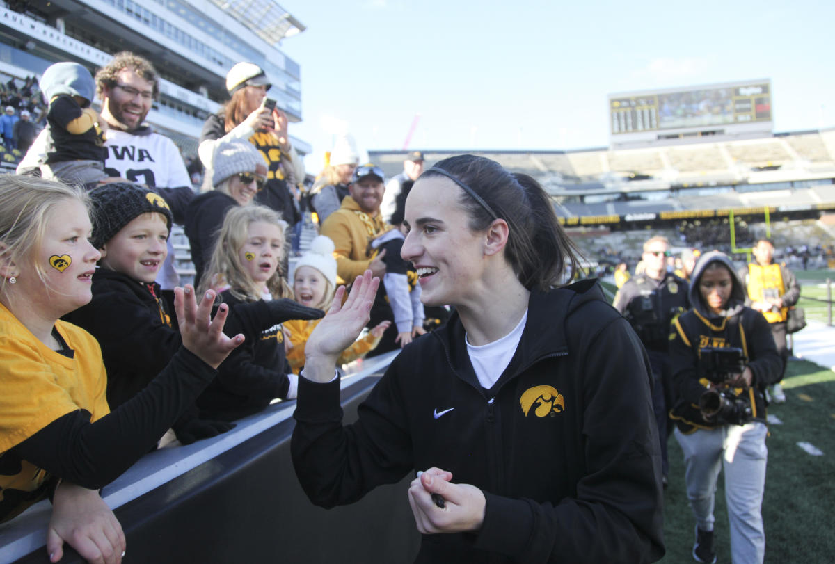 Iowa Hawkeyes break attendance record in historic game at Kinnick Stadium