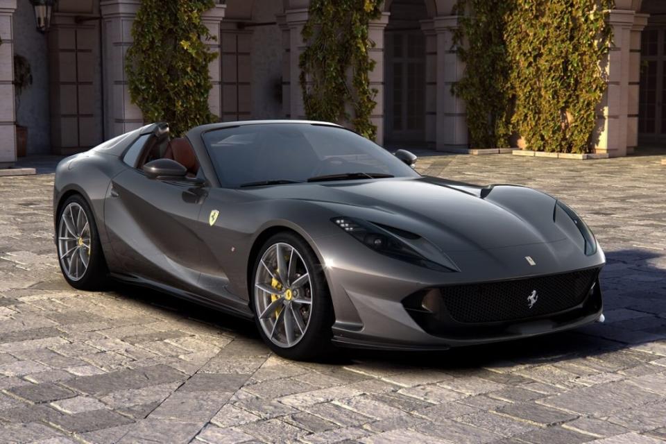 2019-50-v12-gt-ferrari-812-gts