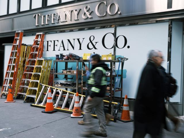 OMA completes Tiffany & Co. fifth avenue flagship store with jewelry box  in New York