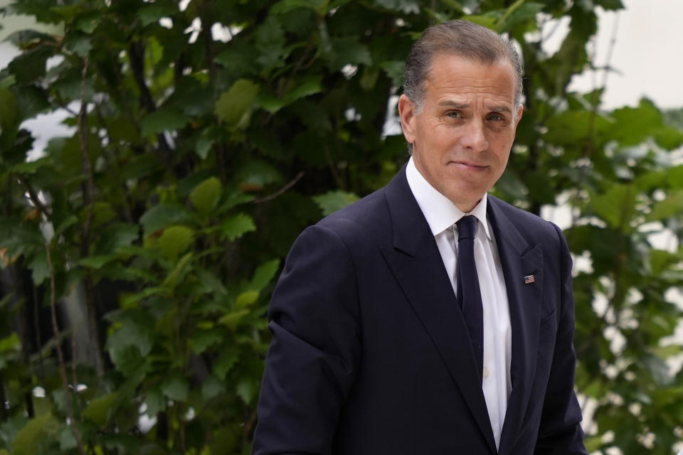 Hunter Biden arrives to federal court, Tuesday, June 11, 2024, in Wilmington, Del. (AP Photo/Matt Slocum)