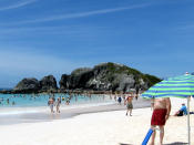 <b>8 - Horseshoe Bay Beach, Southampton Parish (Bermuda) </b><br> Foto: <a href="http://www.flickr.com/photos/put_the_needle_on_the_record/" rel="nofollow noopener" target="_blank" data-ylk="slk:put_the_needle_on_the_record;elm:context_link;itc:0;sec:content-canvas" class="link ">put_the_needle_on_the_record</a>/Flickr/Creative Commons