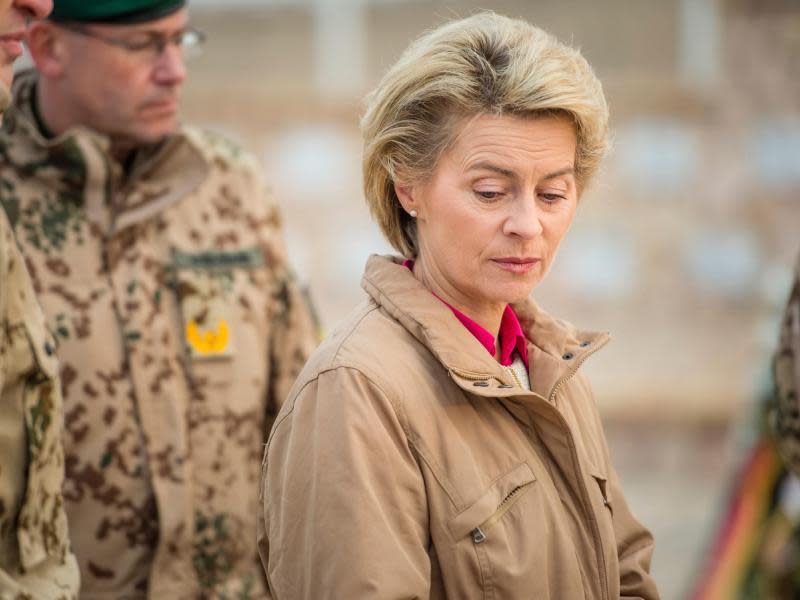 Ursula von der Leyen bleibt Verteidigungsministerin. (Bild: Gregor Fischer)