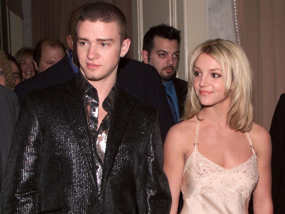 <p>Stabiler war dann schon die Beziehung zwischen Justin Timberlake und seiner ehemaligen "Mickey Mouse Club"-Kollegin Britney Spears. Der damalige Star der Boy Band NSYNC und die Sängerin waren von 1998 bis 2002 zusammen. (Bild: Kevin Winter/Getty Images)</p> 