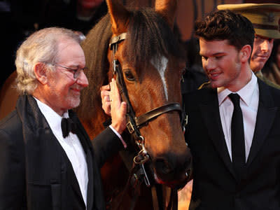 <p>Director Steven Spielberg and newcomer Jeremy Irvine with the star of 'War Horse'.</p>