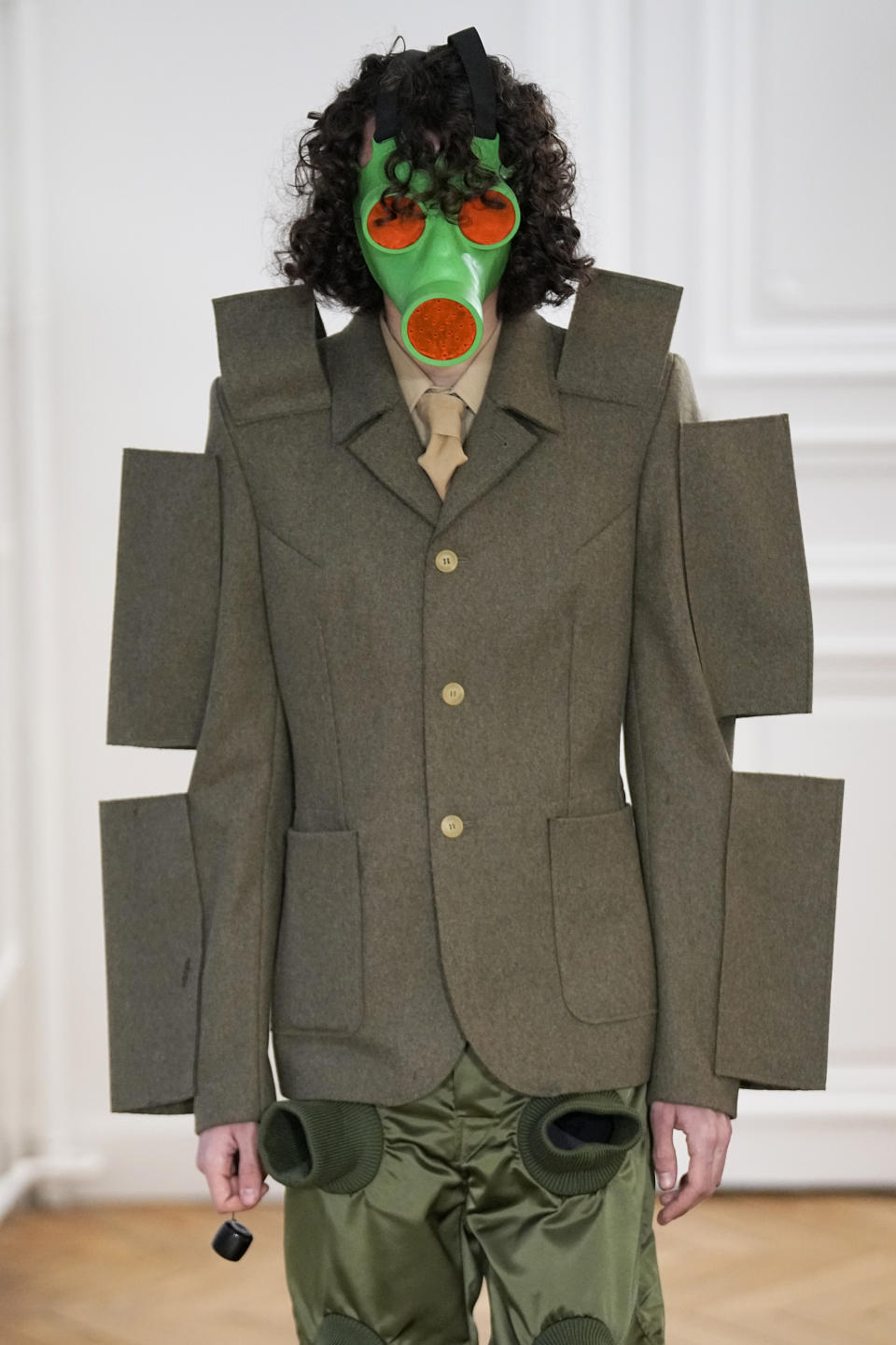 A model wears a creation for Walter van Beirendonck's Menswear ready-to-wear Fall-Winter 2024-2025 collection presented in Paris Wednesday, Jan. 17, 2024 in Paris. (AP Photo/Michel Euler)