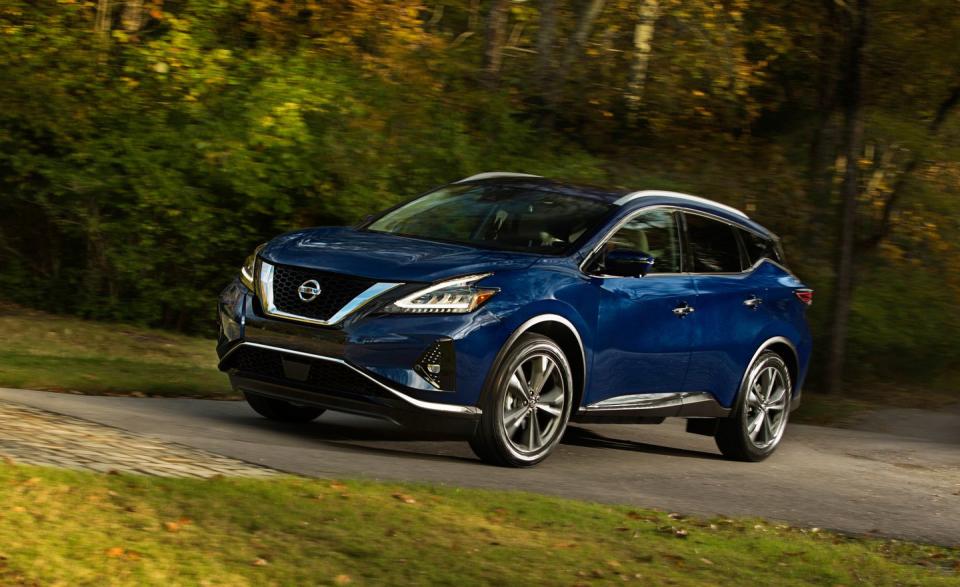 <p>For those who want V-6 power, more space, and flashier looks in a tall, wagonish body, the Murano remains the staple in Nissan dealerships.</p>