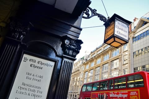 Ye Olde Cheshire Cheese - Credit: Credit: Cath Harries / Alamy Stock Photo/Cath Harries / Alamy Stock Photo