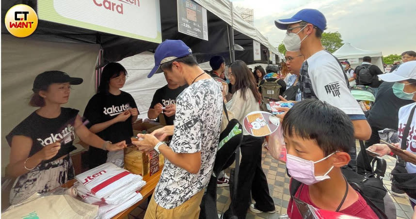 台灣樂天集團日5日於樂天桃園棒球場登場，今天賽程為樂天桃猿對戰富邦悍將。（圖／李蕙璇攝）