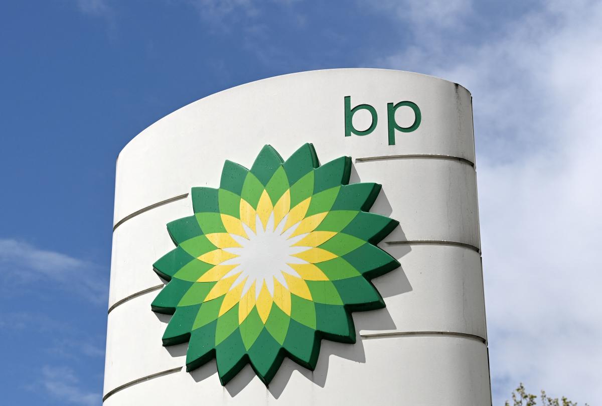 BP ups dividend and announces 1.4bn buyback as profits recover