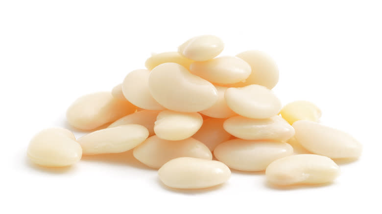Butter beans white background
