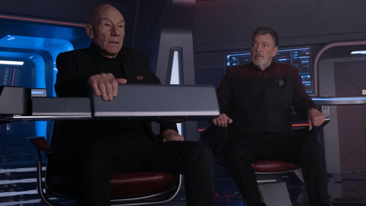  Patrick Stewart and Jonathan Frakes in Star Trek: Picard Season 3 