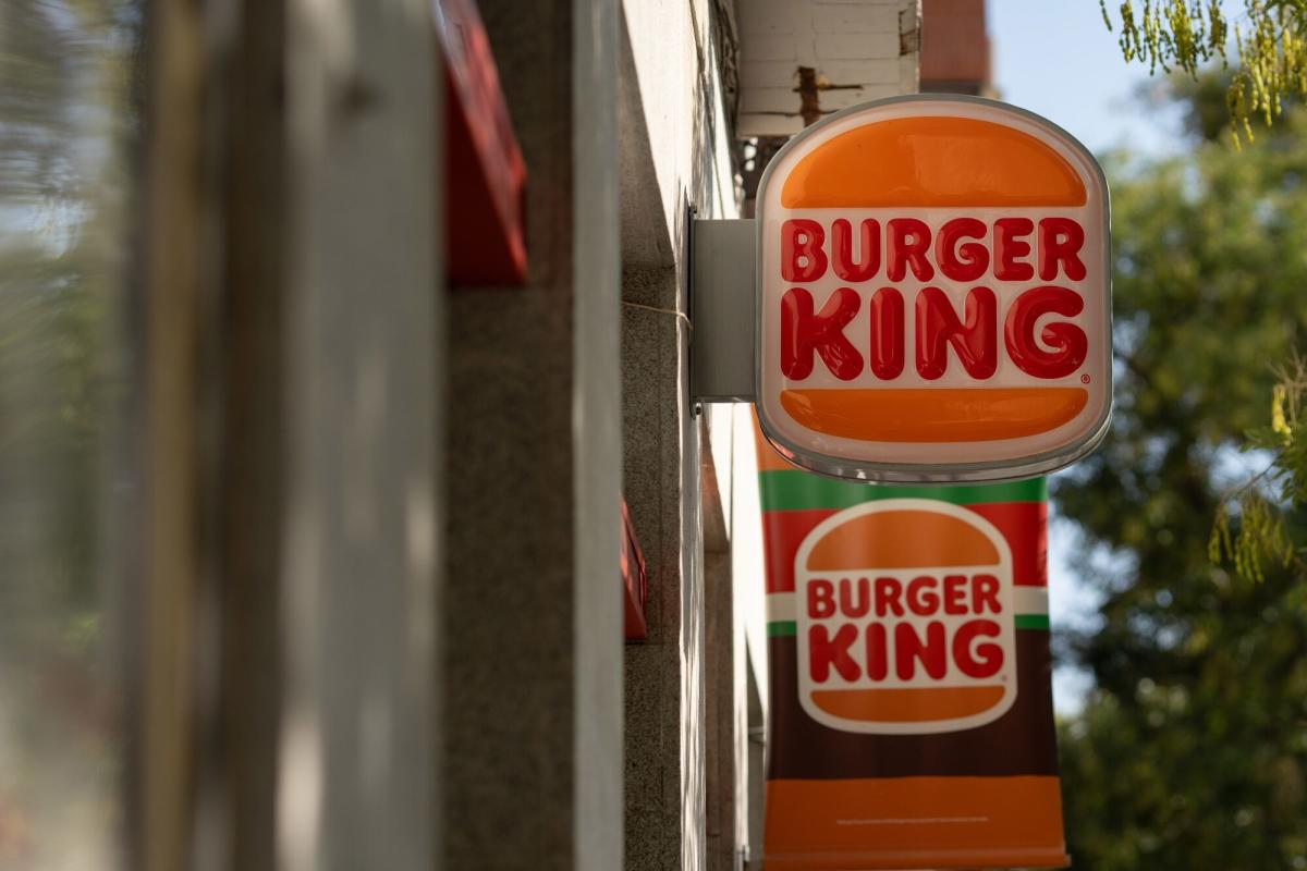 Burger King owner to acquire largest franchisee for  billion