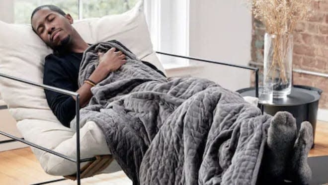 Gravity's standard weighted blanket feels great, keeps you cozy and is easy to clean.