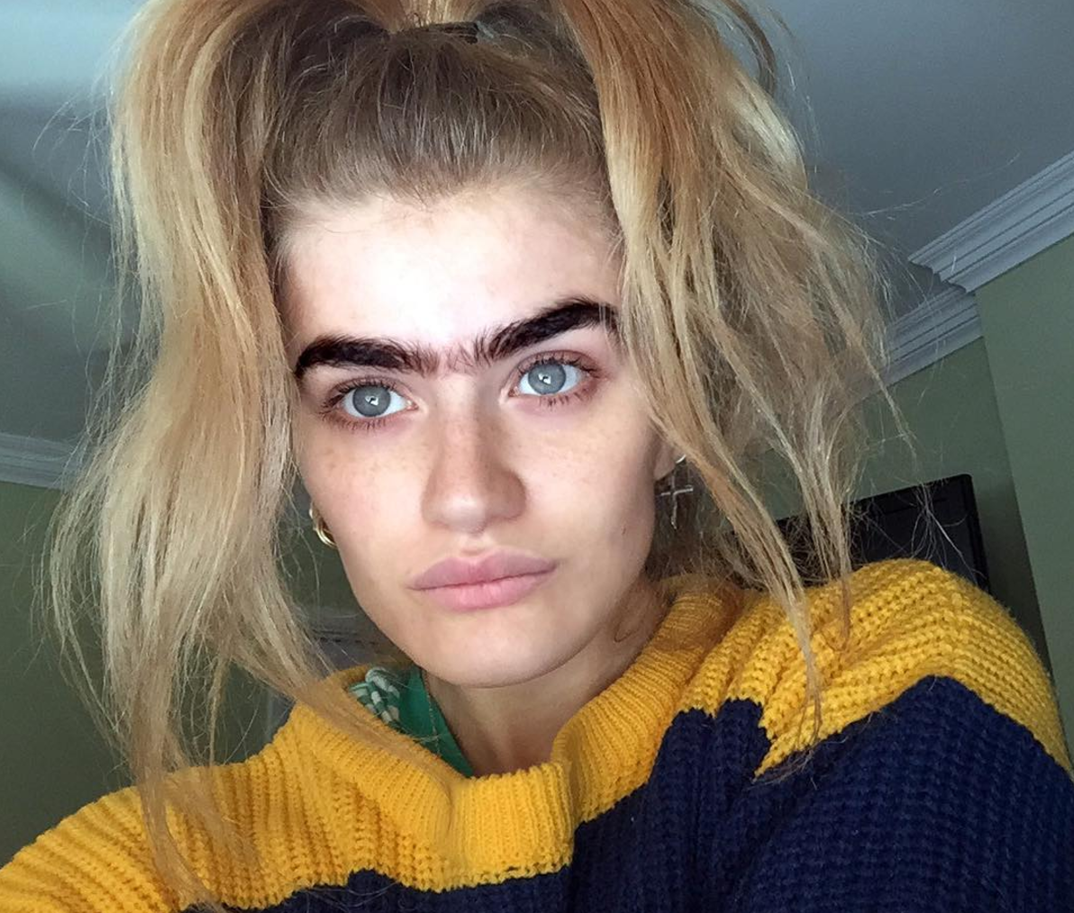 Model Spreads Unibrow Trend 6770