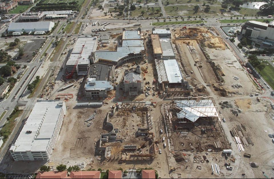 Dec. 1, 1999 - CityPlace under construction.