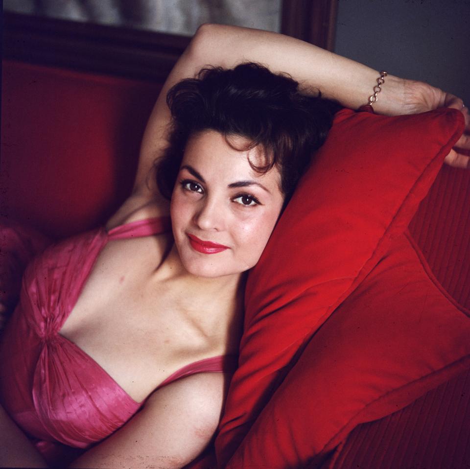 Carmen Sevilla en 1957.  (Photo by Slim Aarons/Getty Images)