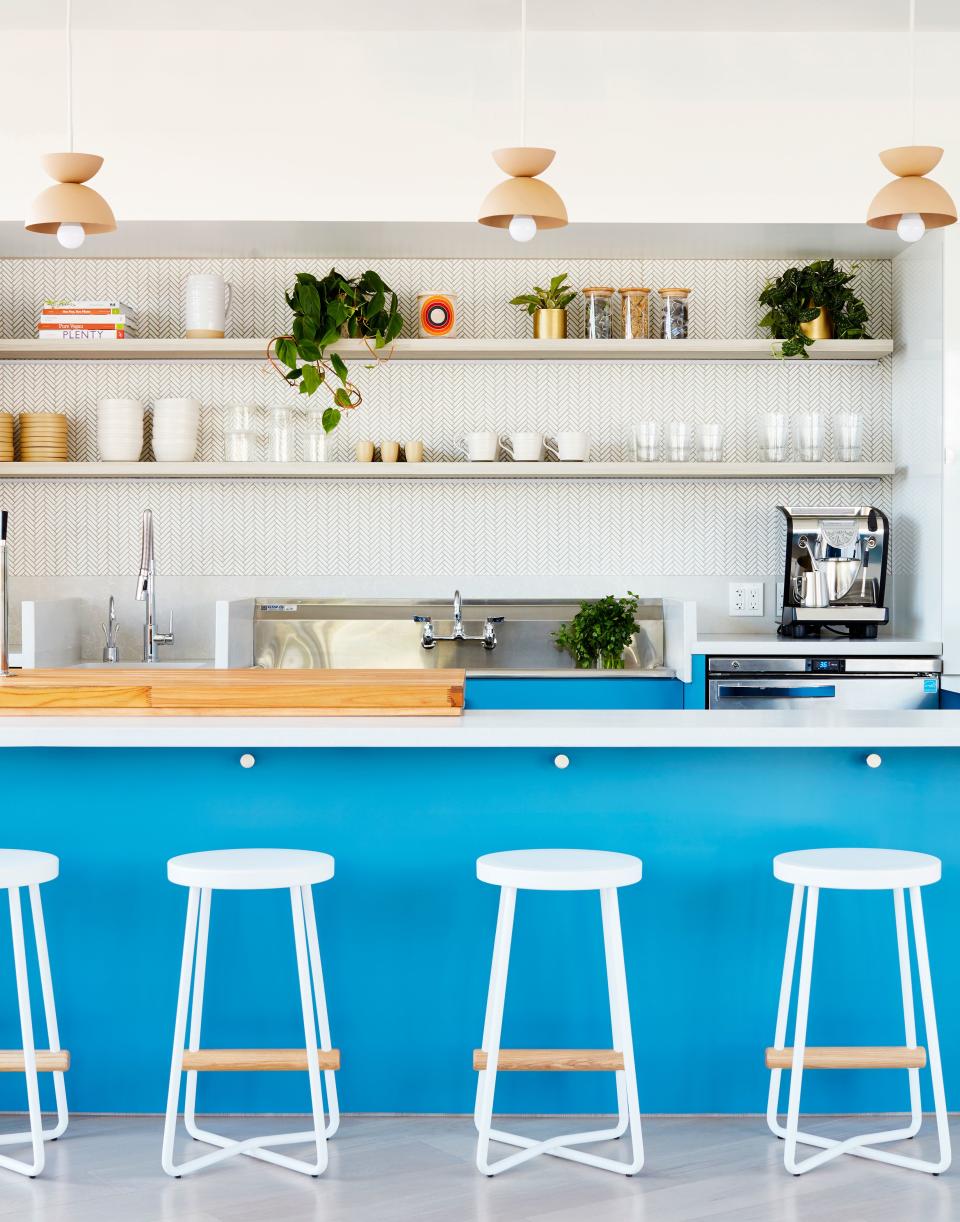 The cheery café offers kombucha on tap and healthy snacks.