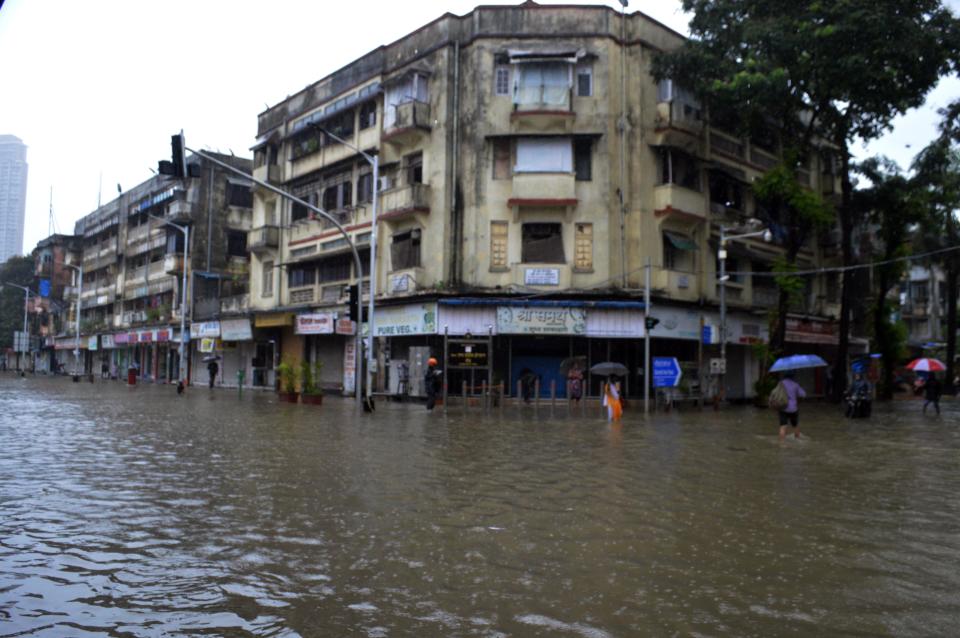 Mumbai rains. Photo courtesy: Yahoo stringer