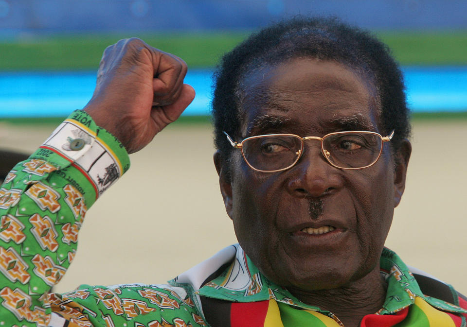 Mugabe&nbsp;leads a pre-election&nbsp;rally in the capital city of Harare on March 22, 2008. (Photo: ALEXANDER JOE via Getty Images)