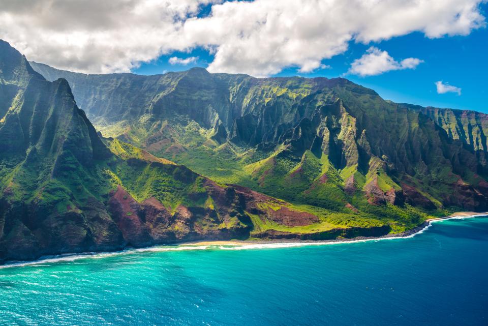 Your welcome bonus can get you to Hawaii—with plenty of points to spare.