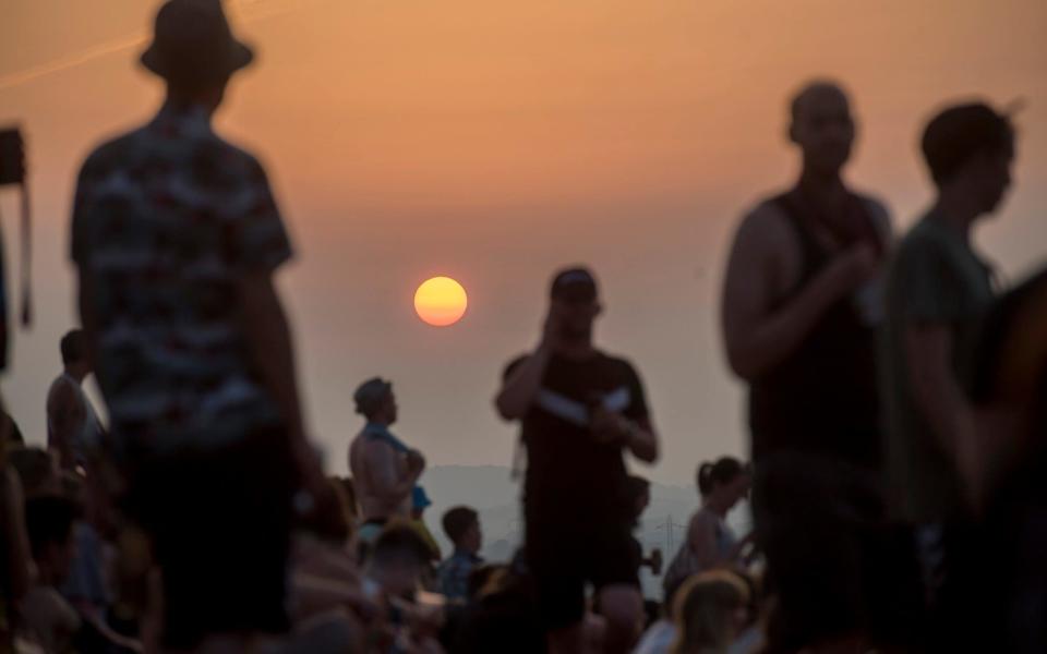 Revellers arrive at the Glastonbury festival - Paul Grover for the Telegraph