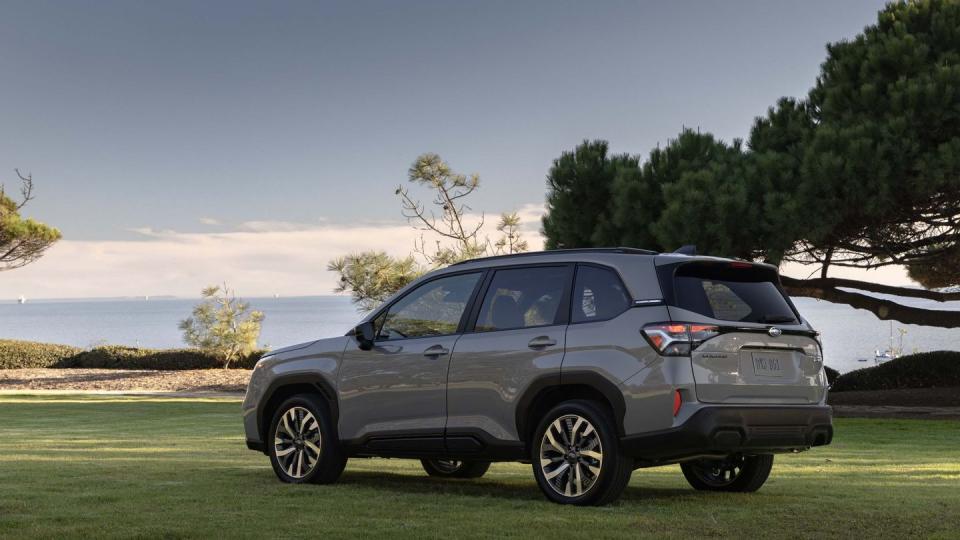 2025 subaru forester photos