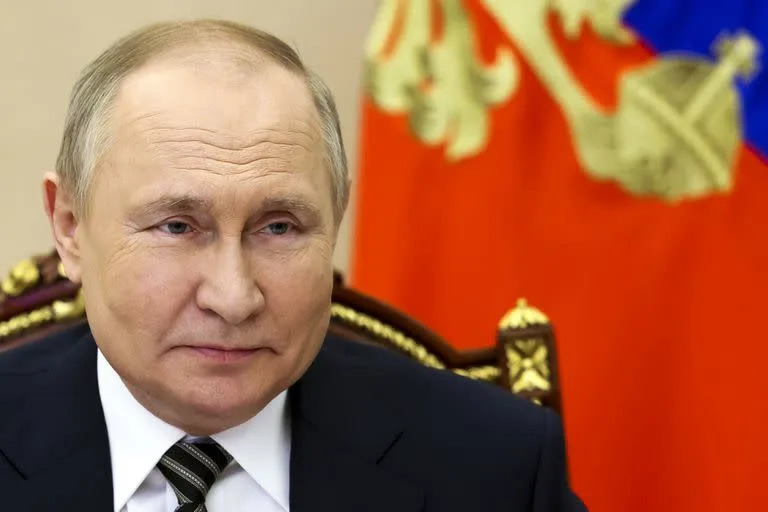 El presidente ruso Vladimir Putin asiste a una reunión por videoconferencia en Moscú, Rusia, el viernes 27 de mayo de 2022.