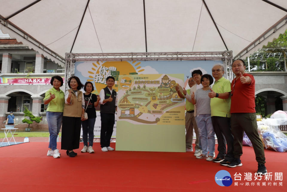 嘉義縣中埔鄉裕民社區舉辦「你農我農豐一夏」產業推廣園遊會，吸引人潮走入農村，結合產學界創造雙贏／陳致愷翻攝