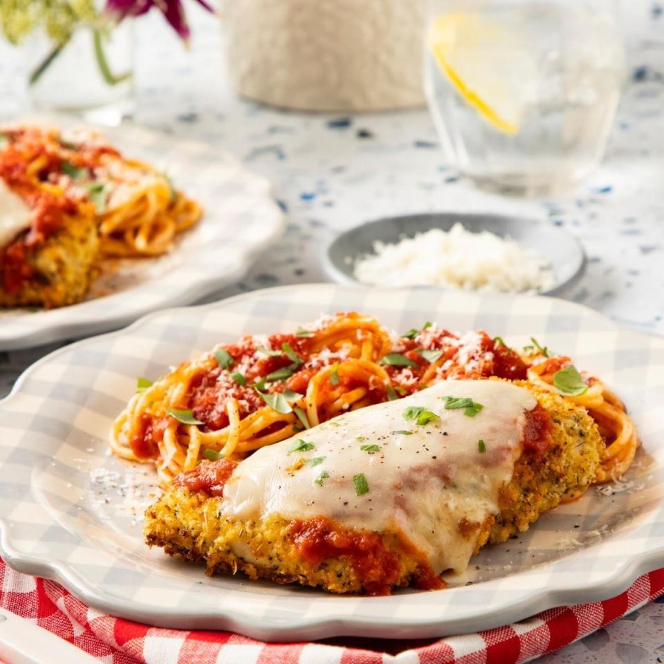 air fryer chicken parmesan with spaghetti