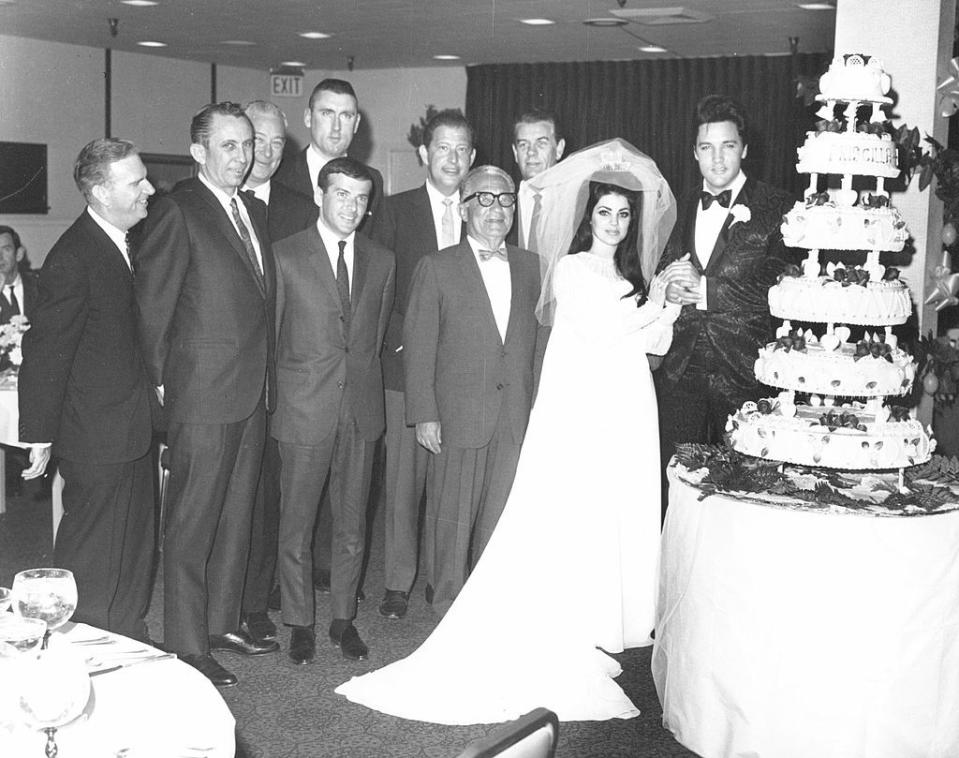 7) Elvis's entourage played groomsmen.