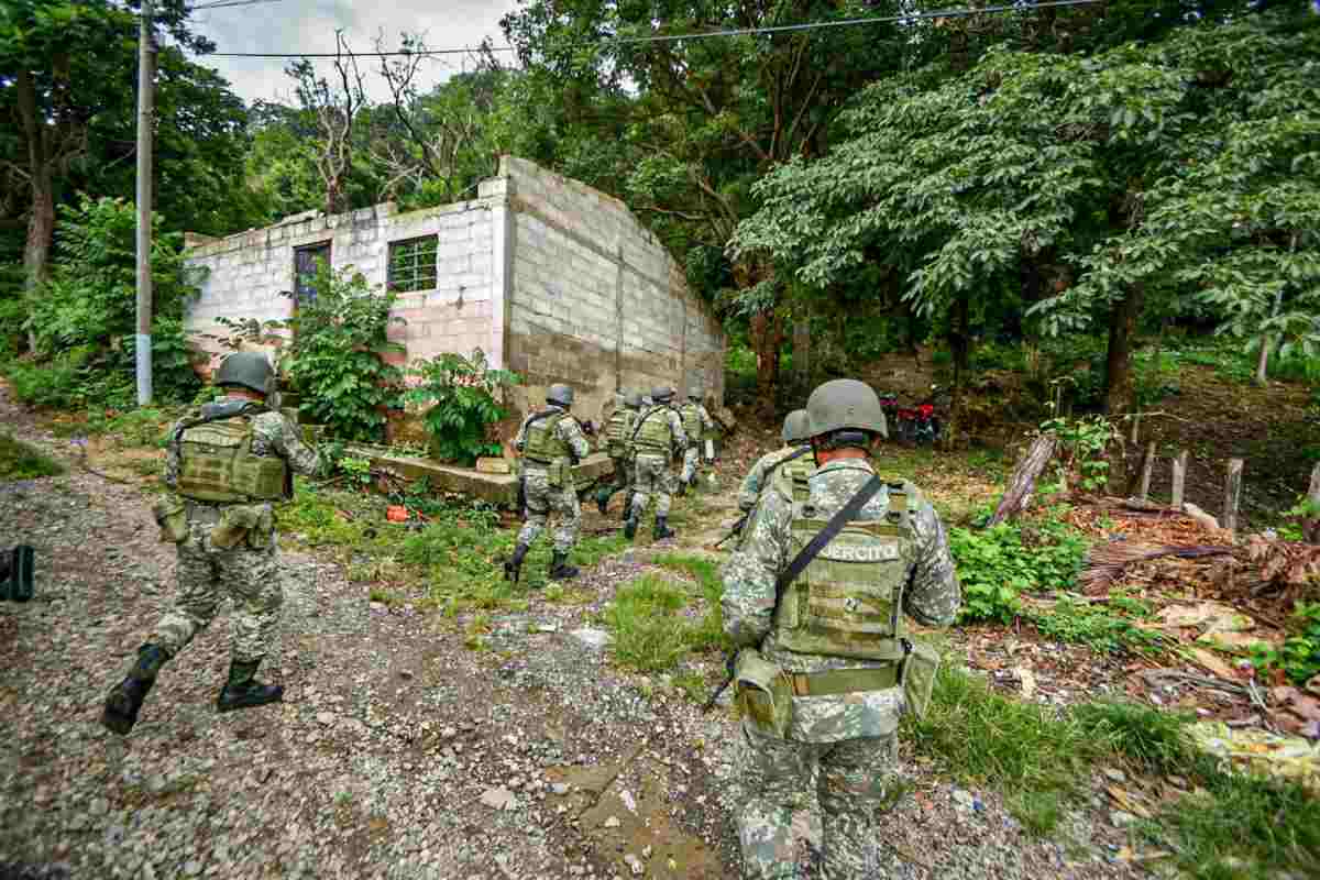 Presencia del ejército en los municipios de Frontera Comalapa, Motozintla y Chicomuselo, en Chiapas. Foto: Cuartoscuro